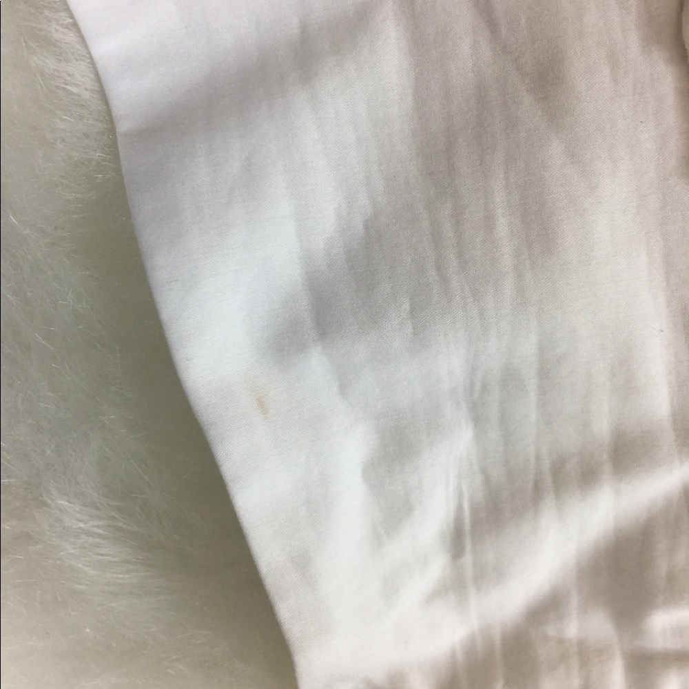 ***FLASH SALE!!!*** BEBE NWOT CHIC WHITE BLOUSE - Picture 8 of 8